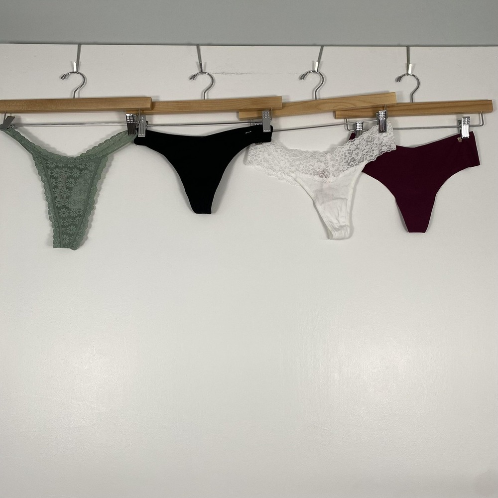 NWTVictorias Secret Panties Womens Medium Lot 4 Thongs Lace Seamless Floral PINK